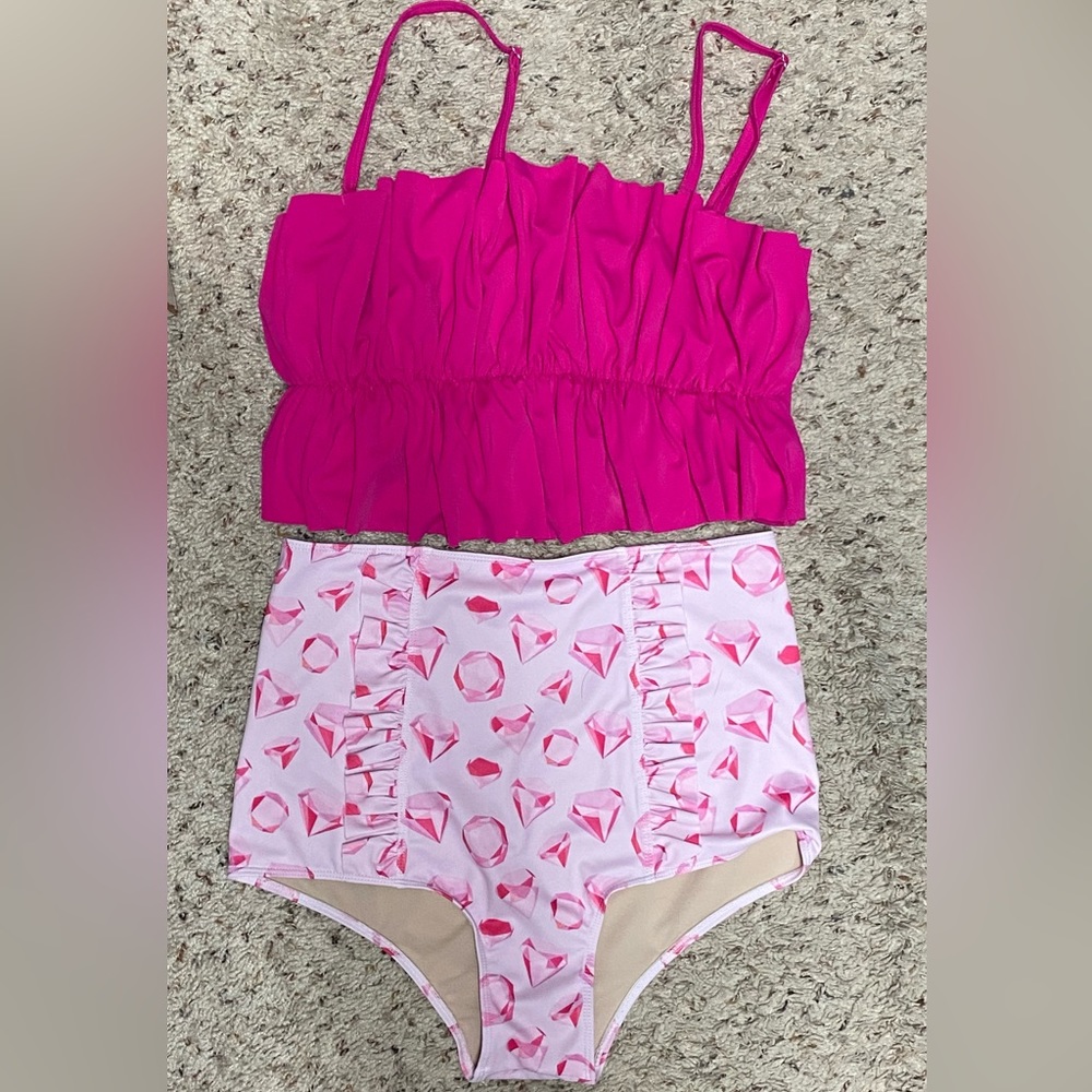 Kortni Jeane women’s swim set